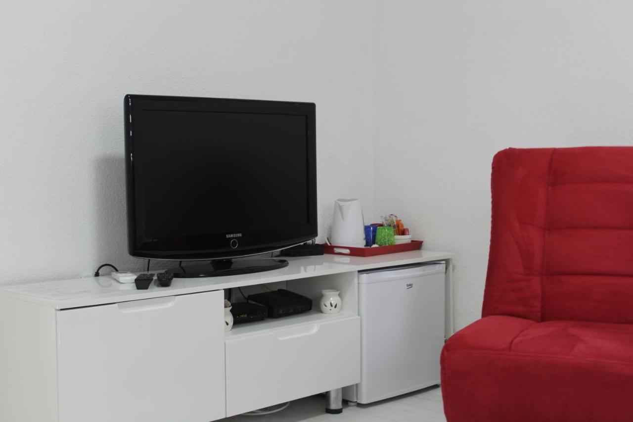 Red Apartment SJJ Eksteriør billede
