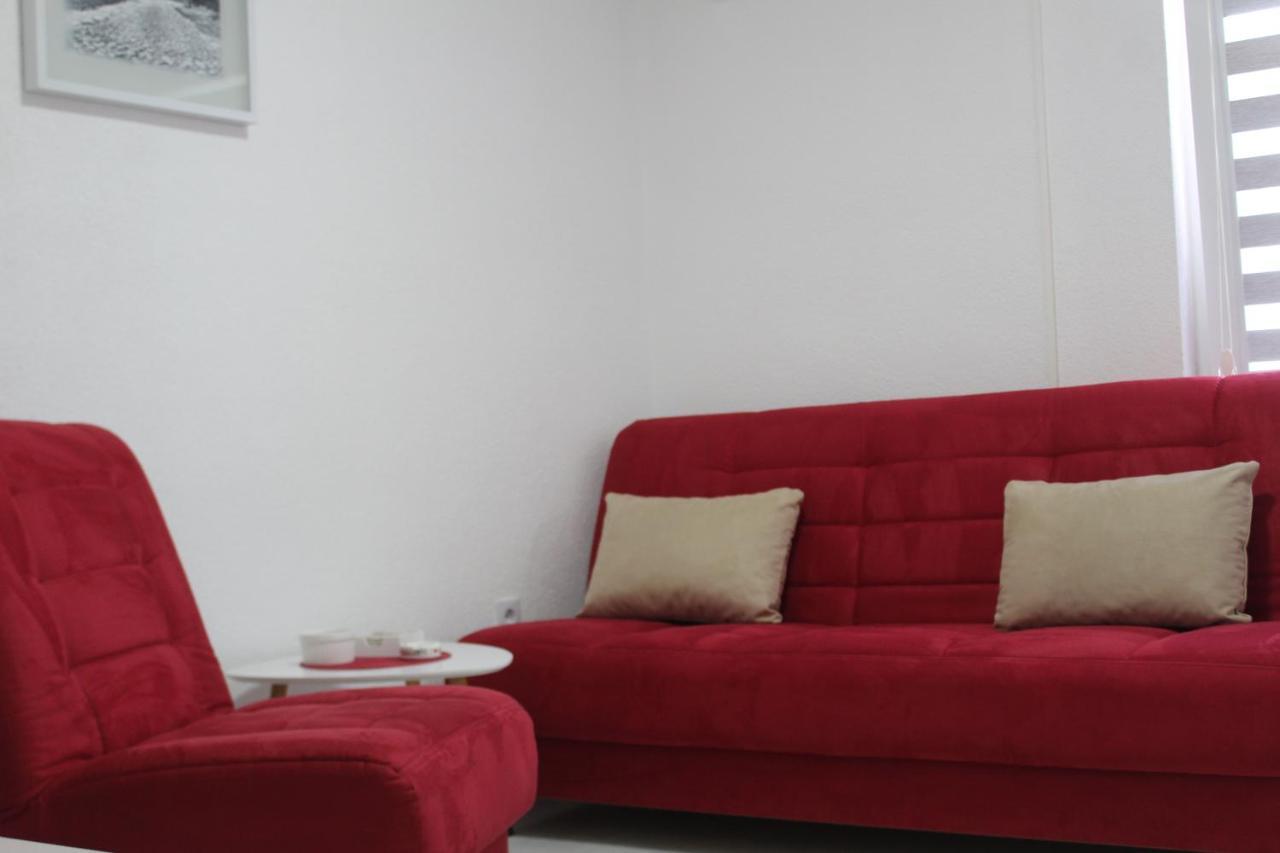 Red Apartment SJJ Eksteriør billede